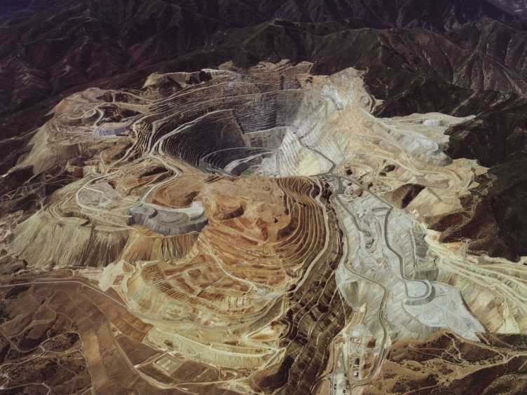 Enlarged view: Bingham Canyon in Utah, USA (Photo: Utah Geological Survey)